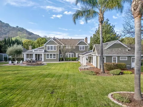 1450 Lakeview Ct, San Martin, CA 95046