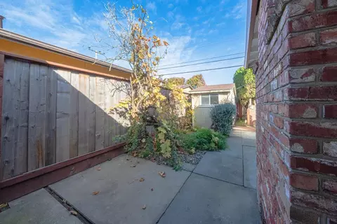 Exterior - 826 Central Ave, Salinas, CA 93901 photo 4 of 9