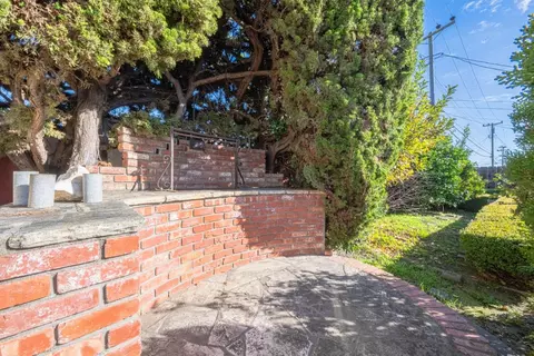 Exterior - 826 Central Ave, Salinas, CA 93901 photo 6 of 9