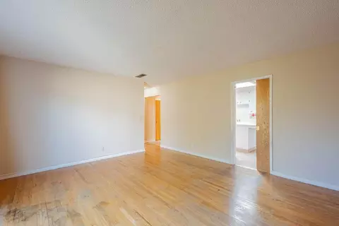 Living - 826 Central Ave, Salinas, CA 93901 photo 2 of 4