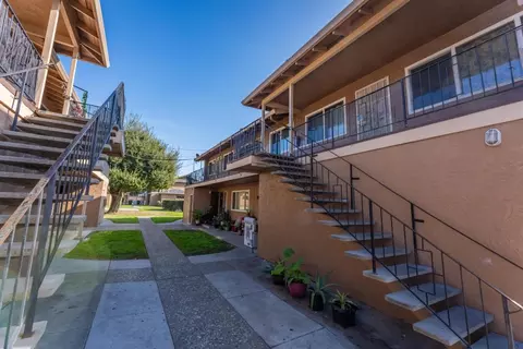 Exterior - 110 Roundtable Apt 8 Dr, San Jose, CA 95111 photo 1 of 4