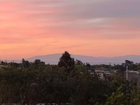 1520 Escalona Dr, Santa Cruz, CA 95060