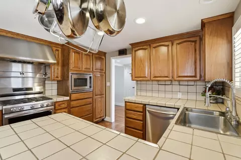 Kitchen - 7460 Miller Ave, Gilroy, CA 95020 photo 3 of 3