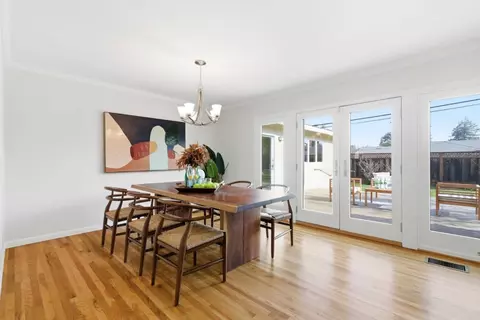 1747 Walnut Dr, Mountain View, CA 94040 photo 11