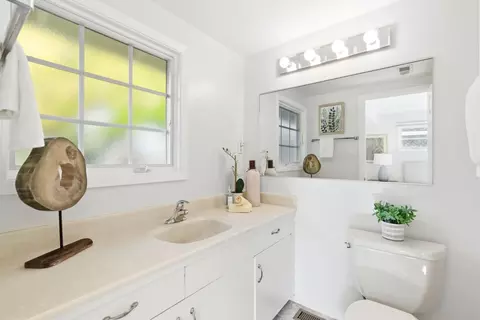 1747 Walnut Dr, Mountain View, CA 94040 photo 25