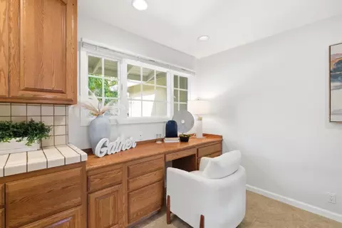 1747 Walnut Dr, Mountain View, CA 94040 photo 18