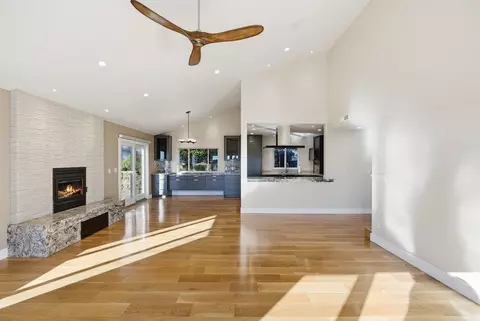 Living - 132 Pax Place Ct, Aptos, CA 95003 photo 2 of 4