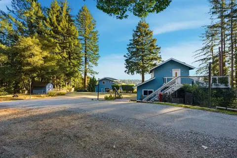 Exterior - 132 Pax Place Ct, Aptos, CA 95003 photo 7 of 12