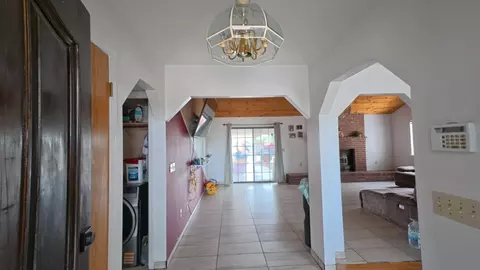 Entry Way - 19650 Road 31, Madera, CA 93638 photo 1 of 2
