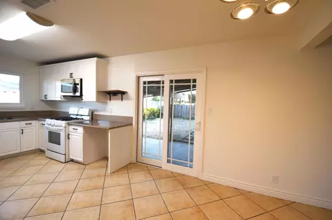 Kitchen - 522 E Alvin Dr, Salinas, CA 93906 photo 7 of 7