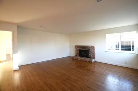 Living - 522 E Alvin Dr, Salinas, CA 93906 photo 1 of 6