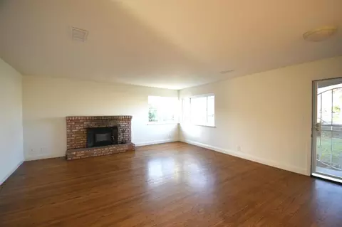 Living - 522 E Alvin Dr, Salinas, CA 93906 photo 2 of 6