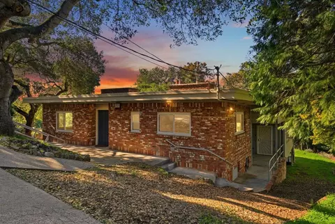 5401 Leona St, Oakland, CA 94619