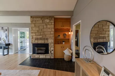 Living - 602 Navarra Dr, Scotts Valley, CA 95066 photo 2 of 7