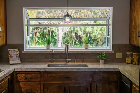 Kitchen - 602 Navarra Dr, Scotts Valley, CA 95066 photo 4 of 13
