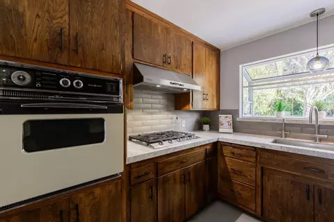 Kitchen - 602 Navarra Dr, Scotts Valley, CA 95066 photo 7 of 13