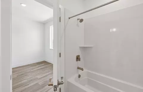 Bath - 1357 Lilac Way, Milpitas, CA 95035 photo 9 of 10