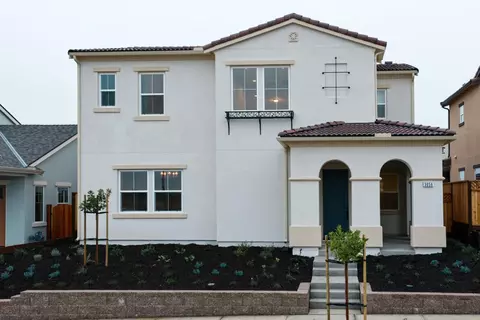3056 El Capitan Dr, Marina, CA 93933