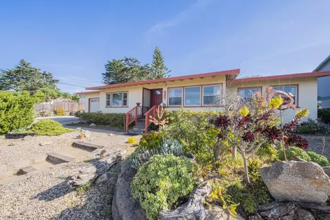1960 Luzern St, Seaside, CA 93955
