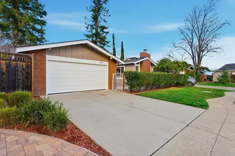 211 Drakes Bay Ave, Los Gatos, CA 95032