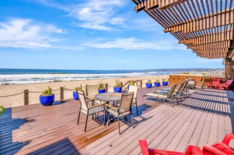 547 Beach Dr, Aptos, CA 95003