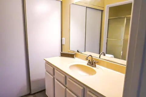 Bath - 1026 Highlander Dr, Seaside, CA 93955 photo 2 of 3