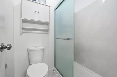 Bath - 1672 Bailey Dr, Ripon, CA 95366 photo 3 of 5