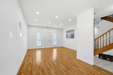 Living - 1672 Bailey Dr, Ripon, CA 95366 photo 1 of 8
