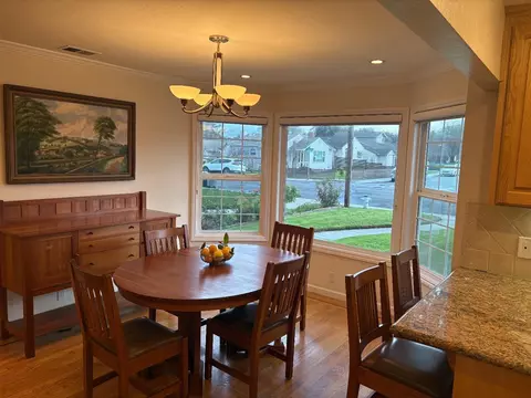Dining - 233 E Taylor Ave, Sunnyvale, CA 94085 photo 1 of 3