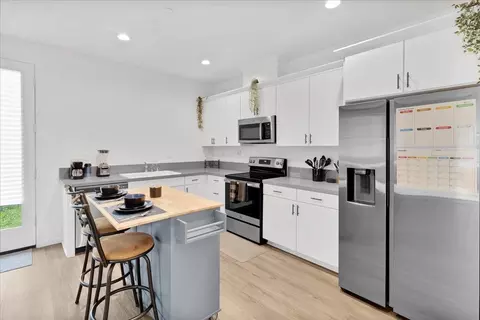 Kitchen - 851 Mora Cir, Soledad, CA 93960 photo 3 of 4