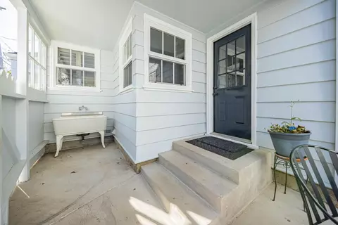 Exterior - 247 Oak St, Salinas, CA 93901 photo 4 of 9