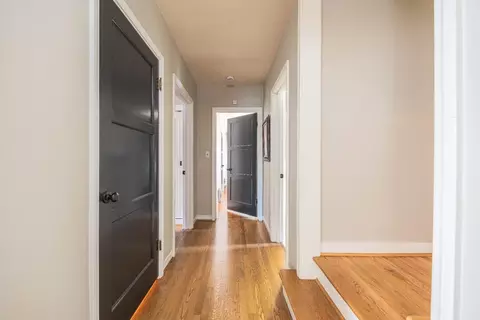 Entry Way - 247 Oak St, Salinas, CA 93901 photo 3 of 5