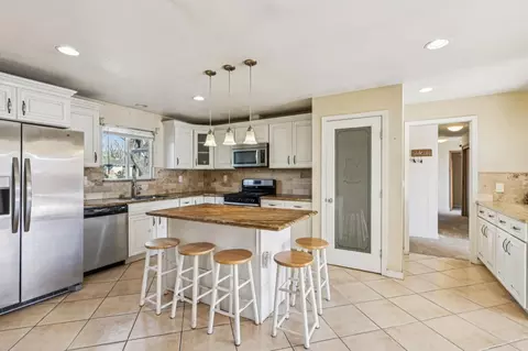 Kitchen - 320 Coelho St, Milpitas, CA 95035 photo 2 of 4