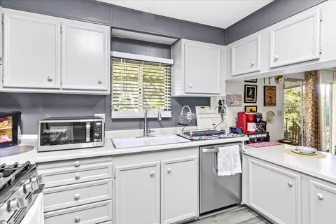 17617 Pond Derosa 29, Salinas, CA 93907