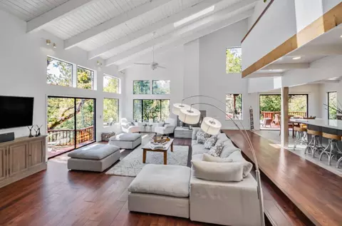 805 Old Mill Pond Rd, Los Gatos, CA 95033