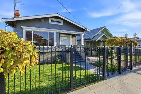 2836 Coolidge Ave, Oakland, CA 94601