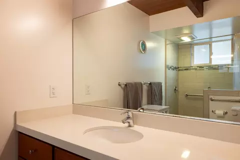 Bath - 530 Quail Run Rd, Aptos, CA 95003 photo 2 of 2