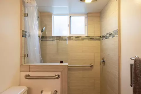 Bath - 530 Quail Run Rd, Aptos, CA 95003 photo 1 of 2