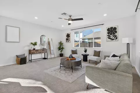 Living - 17533 Pegasus, Lathrop, CA 95330 photo 1 of 2