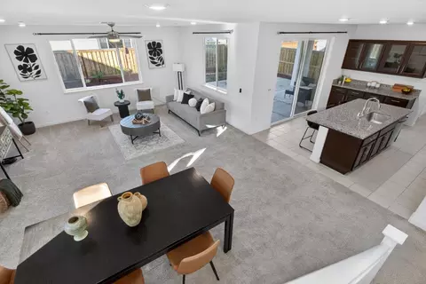 Entry Way - 17533 Pegasus, Lathrop, CA 95330 photo 4 of 5