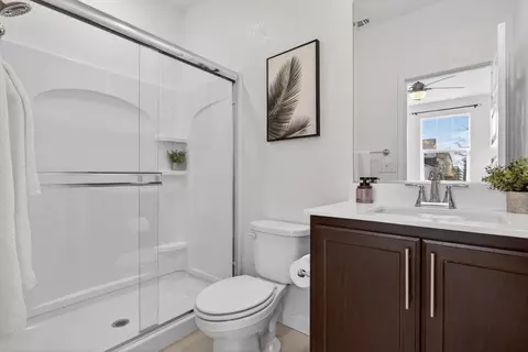 Bath - 17533 Pegasus, Lathrop, CA 95330 photo 1 of 6