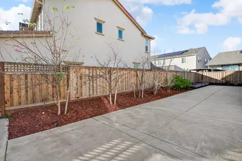 Exterior - 17533 Pegasus, Lathrop, CA 95330 photo 11 of 12