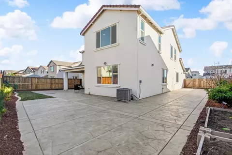 Exterior - 17533 Pegasus, Lathrop, CA 95330 photo 10 of 12
