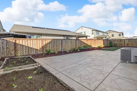 Exterior - 17533 Pegasus, Lathrop, CA 95330 photo 8 of 12