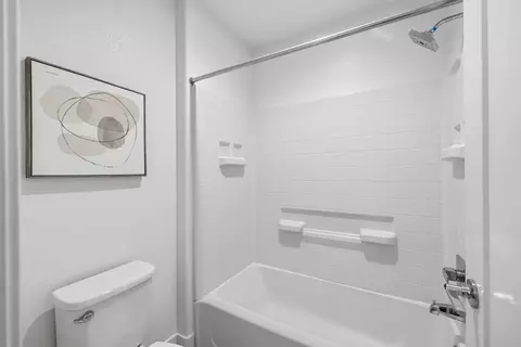Bath - 37598 Cape Cod Rd, Newark, CA 94560 photo 8 of 12