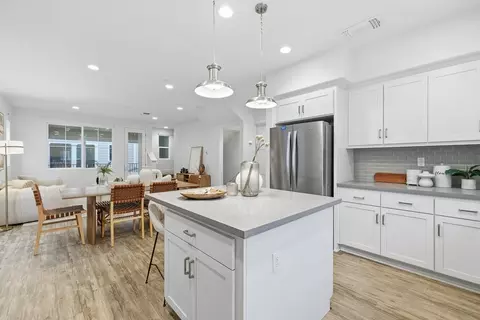 Kitchen - 37598 Cape Cod Rd, Newark, CA 94560 photo 5 of 8