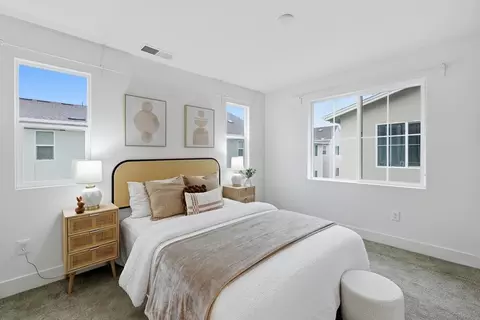 Bedroom - 37598 Cape Cod Rd, Newark, CA 94560 photo 4 of 17
