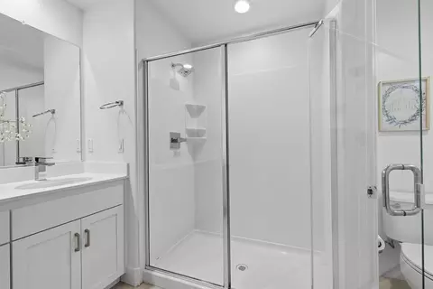 Bath - 37598 Cape Cod Rd, Newark, CA 94560 photo 11 of 12