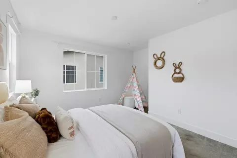 Bedroom - 37598 Cape Cod Rd, Newark, CA 94560 photo 6 of 17