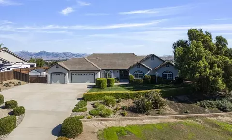 1431 Union Hts, Hollister, CA 95023